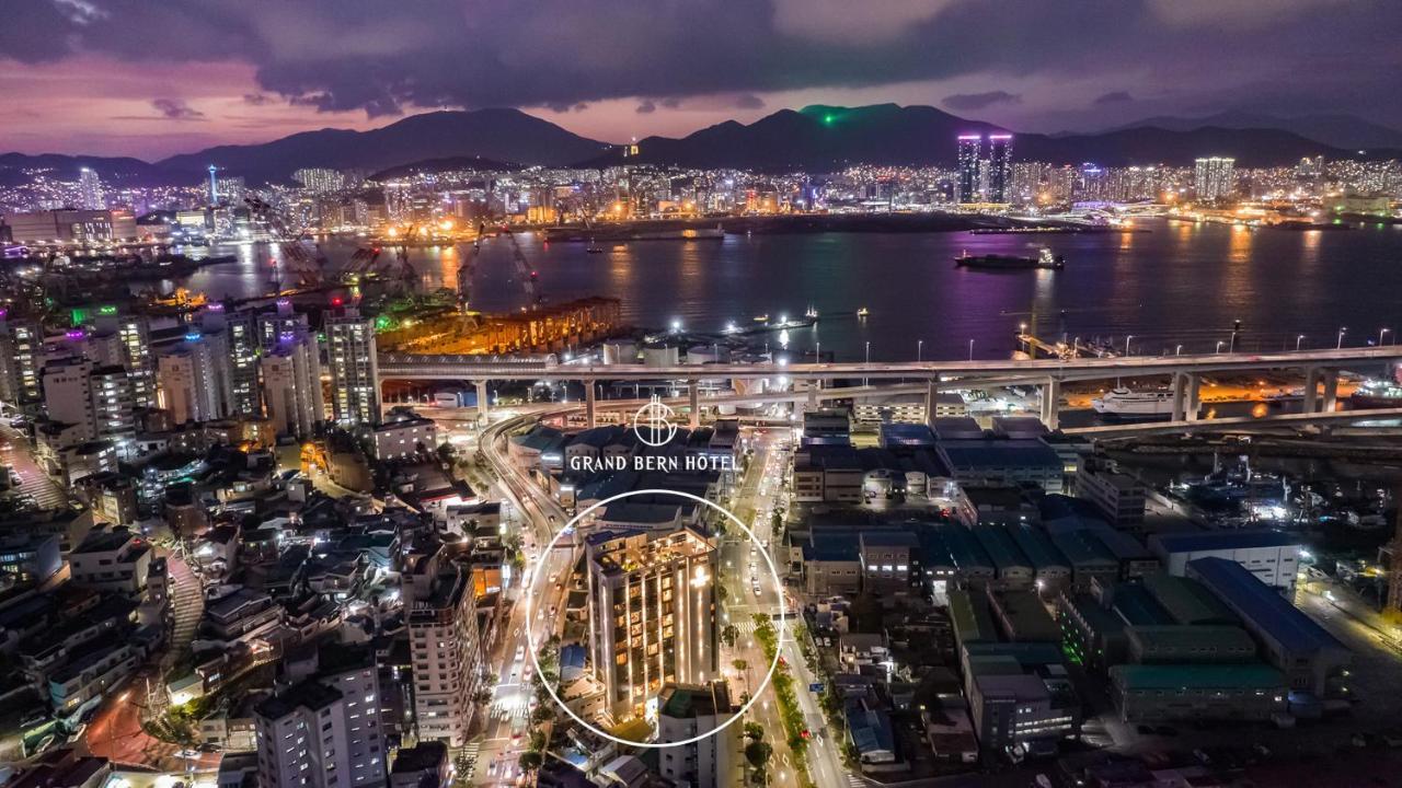 Yeongdo Grandbern Hotel Ciudad Metropolitana de Ciudad Metropolitana de Busan Exterior foto
