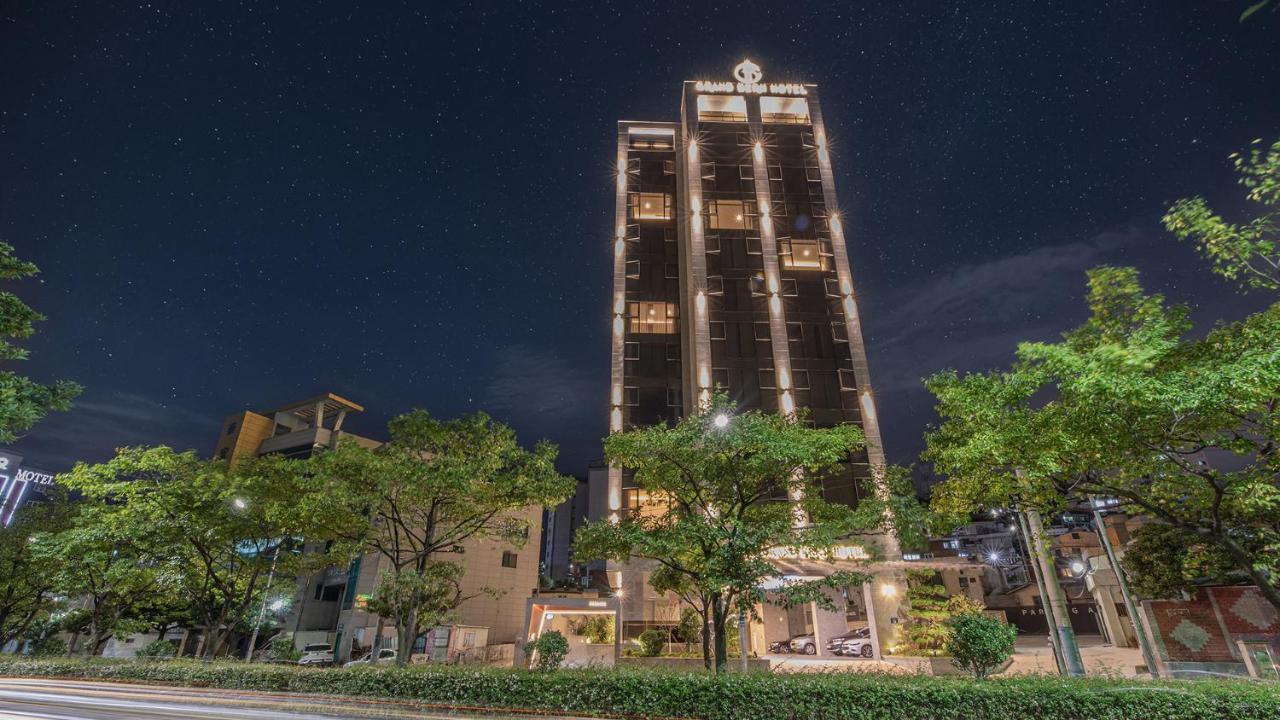 Yeongdo Grandbern Hotel Ciudad Metropolitana de Ciudad Metropolitana de Busan Exterior foto