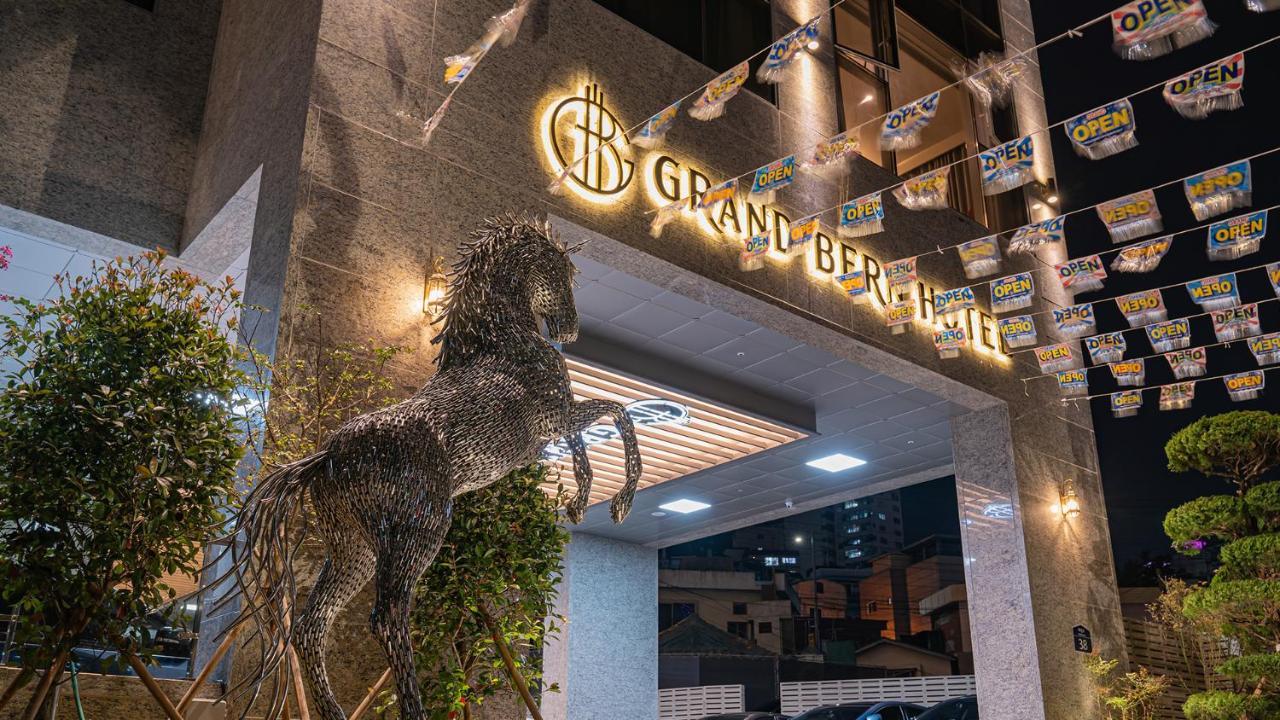 Yeongdo Grandbern Hotel Ciudad Metropolitana de Ciudad Metropolitana de Busan Exterior foto
